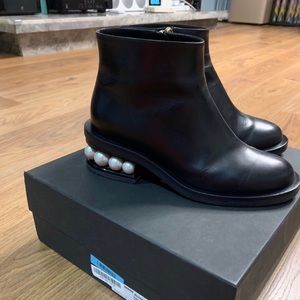 Nicholas Kirkwood pearl ankle boots